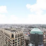 The Crown In The Hague